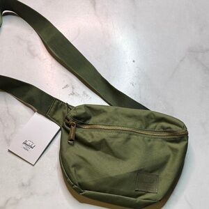 Herschel Supply Company Fifteen Unisex Hip Pack Green 2L Fanny/Waist Bag NWT
